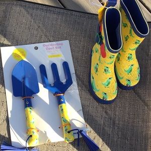New kids gardening/ rain boots and tools set